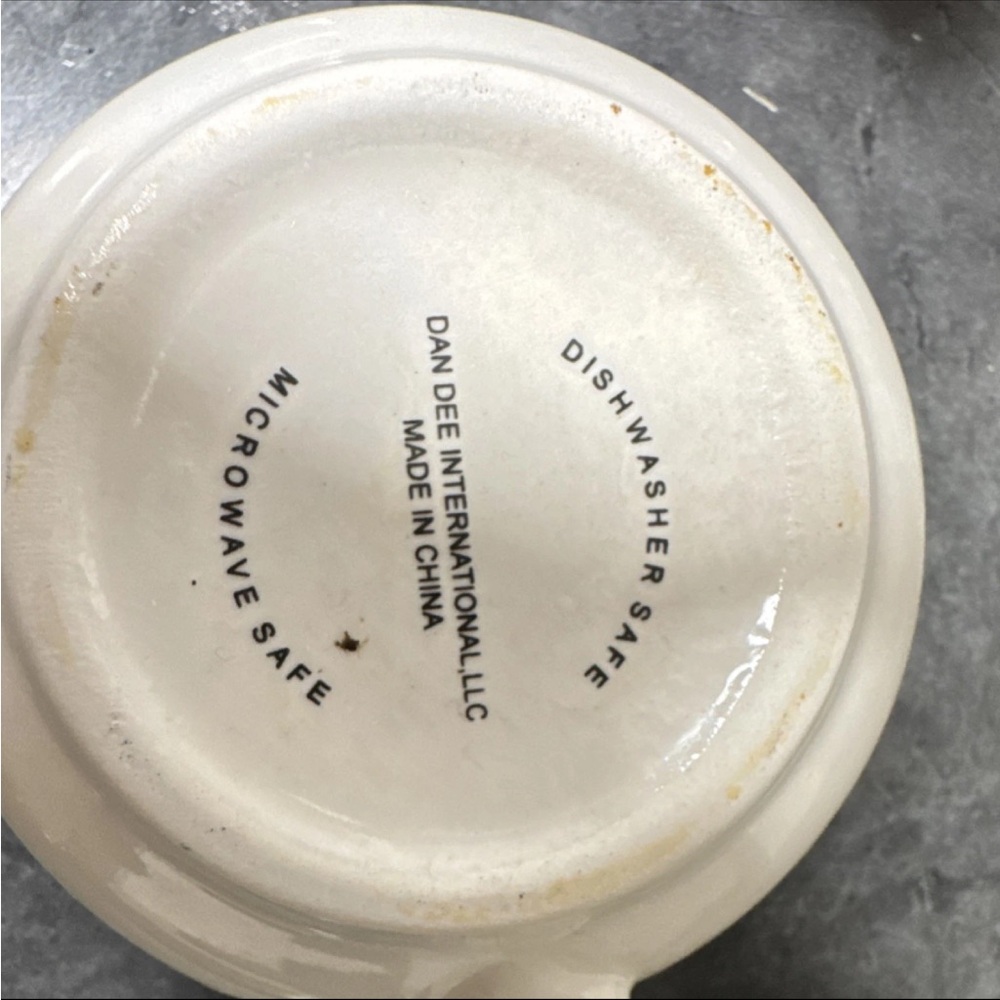 Dan Dee White Ceramic Dining Mug - Microwave & Dishwasher Safe